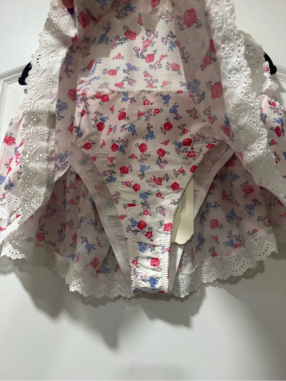 For Love And Lemons Ditsy Day White Mini Skirt with Red and Blue Floral Print - Picture 5 of 8